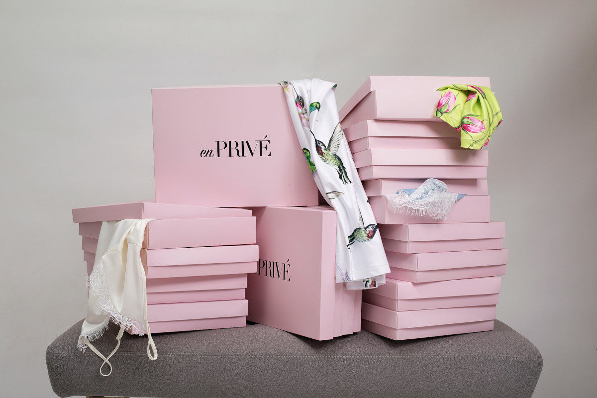 Cadoul perfect: pijamale de dama din satin de matase